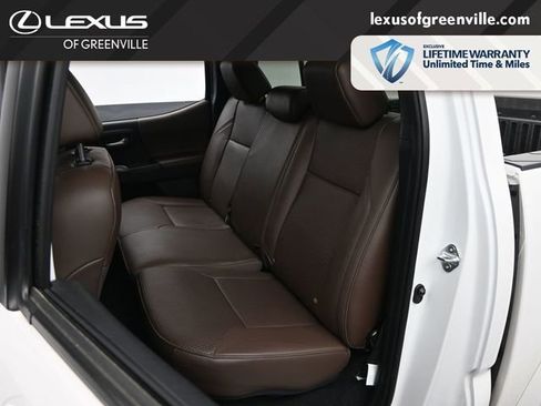 Used 2023 Toyota Tacoma Limited AWD/4WD image 30