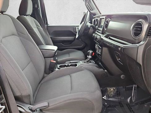 Used 2023 Jeep Wrangler Unlimited AWD/4WD image 19