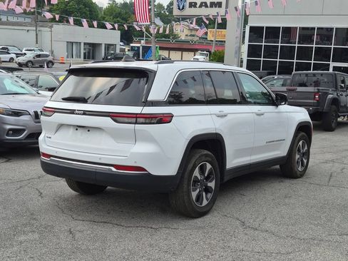 Used 2023 Jeep Grand Cherokee 4WD 4xe image 6