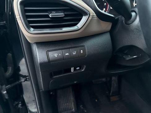 Certified 2023 Hyundai Santa Fe SEL image 15