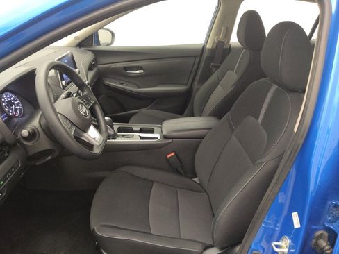 Used 2025 Nissan Sentra SV FWD image 17