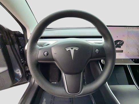 Used 2020 Tesla Model 3 Standard Range Plus image 35