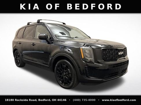 Used 2022 Kia Telluride EX w/ EX Premium Package AWD/4WD image 3