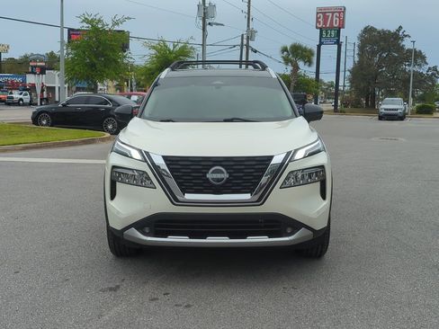 Used 2022 Nissan Rogue Platinum w/ Head-Up Display Package FWD image 10