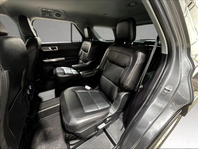 Used 2021 Ford Explorer Limited w/ Equipment Group 301A AWD/4WD image 26