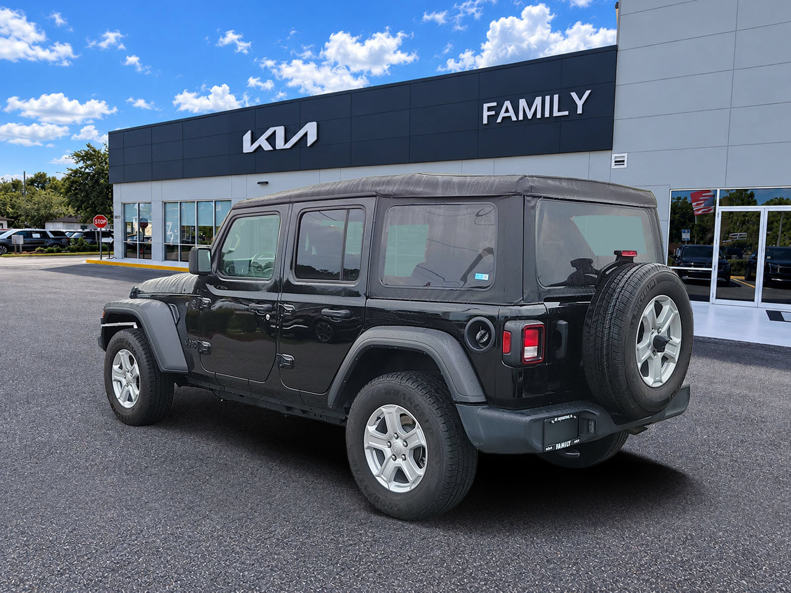 Used 2021 Jeep Wrangler Unlimited Sport AWD/4WD image 4