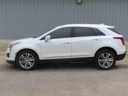 Used 2022 Cadillac XT5 Premium Luxury w/ Platinum Package AWD/4WD image 9
