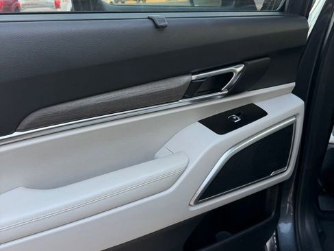 Used 2021 Kia Telluride EX w/ EX Premium Package image 10