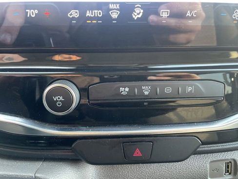 Used 2023 Ford Transit 350 XLT image 32