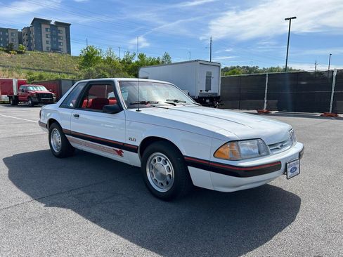 Used 1989 Ford Mustang LX RWD image 2