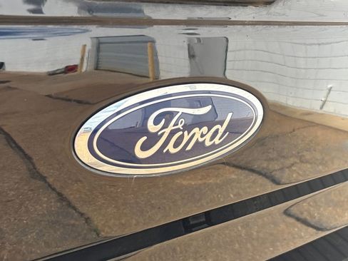 Used 2017 Ford F150 Lariat w/ Equipment Group 502A Luxury AWD/4WD image 33