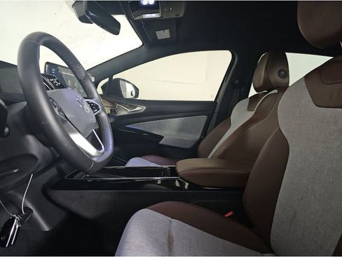 Used 2023 Volkswagen ID.4 Pro image 11