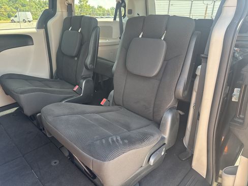 Used 2018 Dodge Grand Caravan SE w/ Rear Park Assist Package FWD image 6
