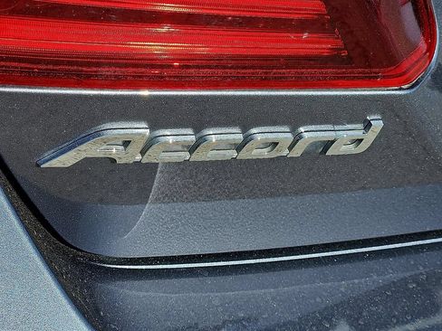 Used 2017 Honda Accord Touring image 15