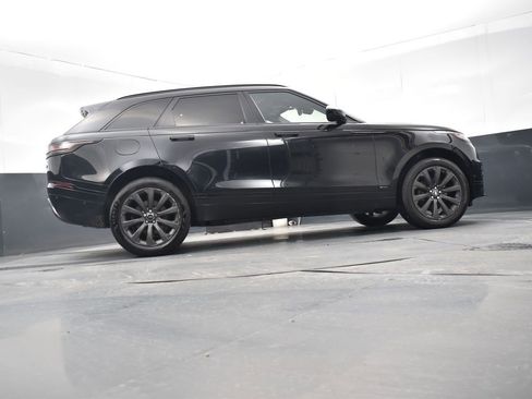 Used 2018 Land Rover Range Rover Velar R-Dynamic SE image 28