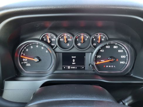 Used 2024 GMC Sierra 1500 Pro w/ Trailering Package image 11