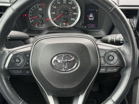 Certified 2022 Toyota Corolla Cross LE image 11