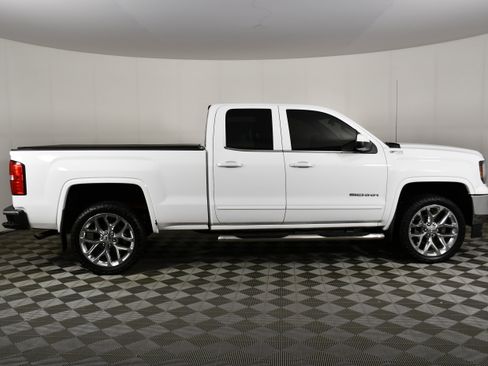 Used 2018 GMC Sierra 1500 SLE w/ SLE Value Package AWD/4WD image 5