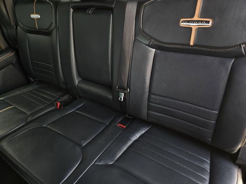 Used 2023 Ford F150 Platinum image 13