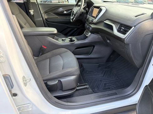 Used 2023 GMC Terrain SLE w/ Driver Convenience Package FWD image 13