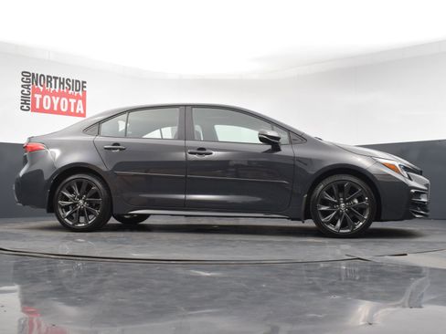 Used 2024 Toyota Corolla SE w/ SE Premium Package FWD image 29