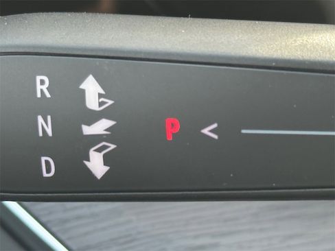 New 2026 Chevrolet Suburban Z71 w/ Comfort Package image 18