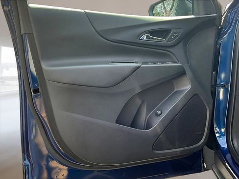 Used 2023 Chevrolet Equinox LT AWD/4WD image 19