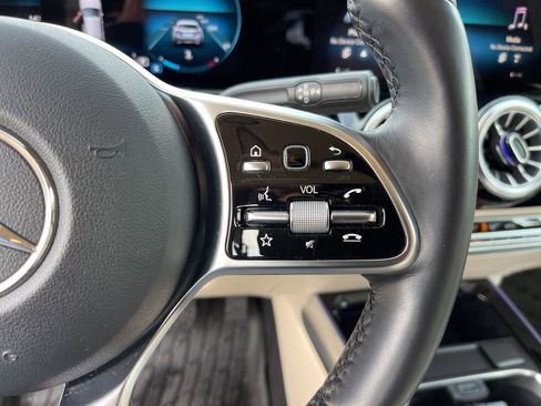 Used 2023 Mercedes-Benz GLA 250 4MATIC image 19