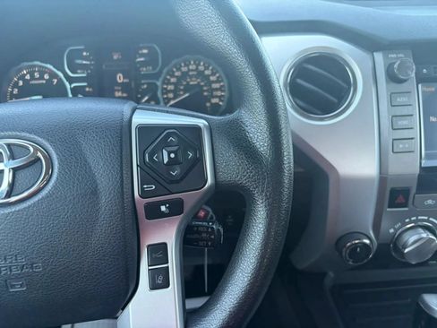 Used 2018 Toyota Tundra SR5 w/ SR5 Upgrade Package AWD/4WD image 18