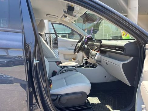Certified 2024 Hyundai Kona SEL FWD image 6