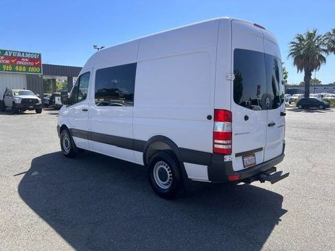 Used 2015 Mercedes-Benz Sprinter 2500 image 7