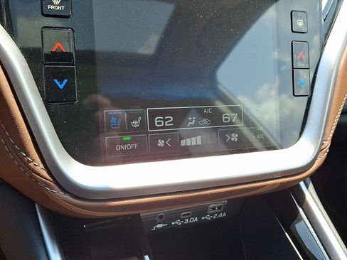 Certified 2025 Subaru Outback Touring XT AWD/4WD image 17