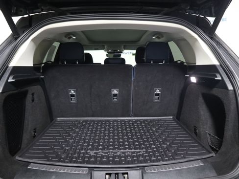 Used 2020 Lincoln Corsair Reserve w/ Equipment Group 202A image 8