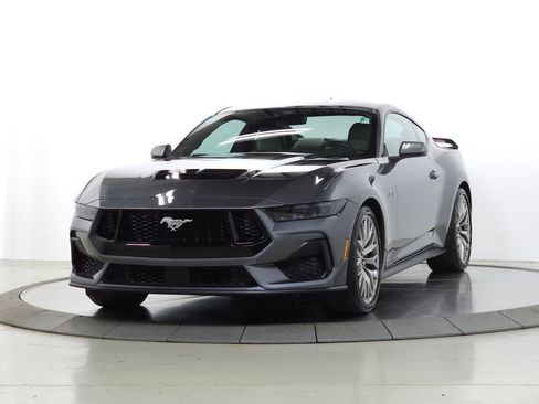 Used 2025 Ford Mustang GT Premium RWD image 4