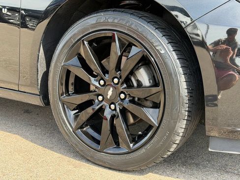 Used 2018 Chevrolet Malibu LT FWD image 26