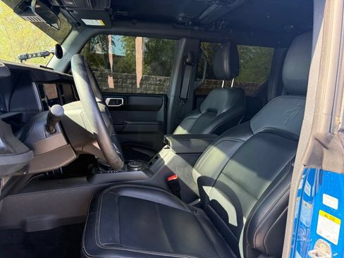 Used 2025 Ford Bronco Badlands AWD/4WD image 12