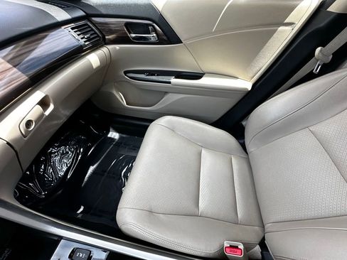 Used 2017 Honda Accord EX-L image 30