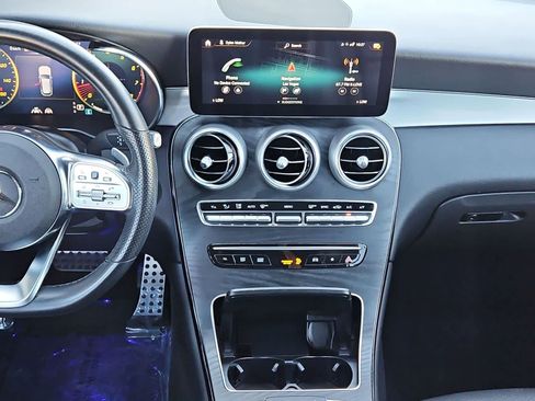 Used 2022 Mercedes-Benz GLC 300 image 20