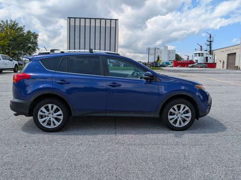Used 2014 Toyota RAV4 Limited w/ Technology Package AWD/4WD image 2