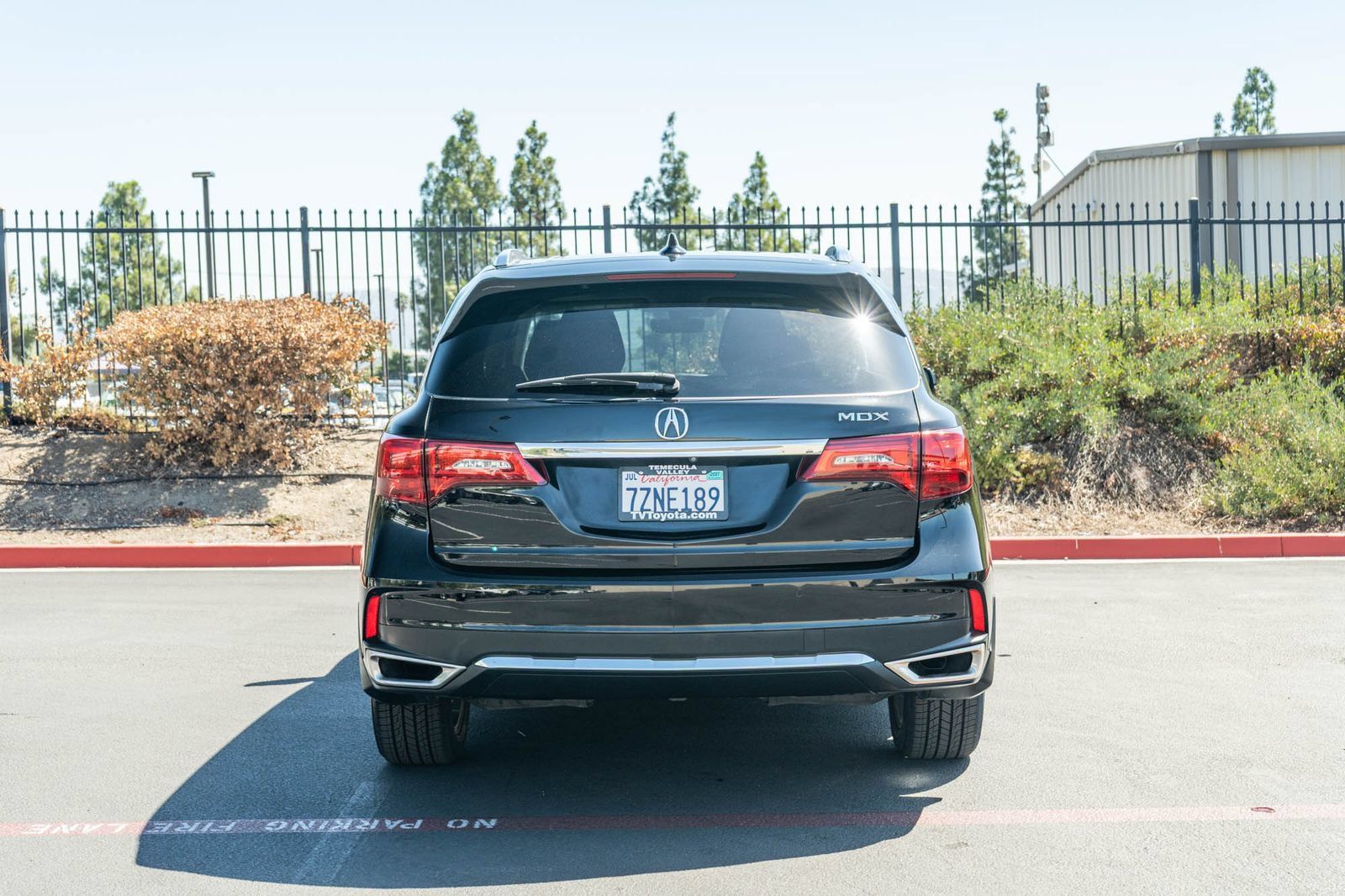 Used 2017 Acura MDX w/ Advance Package FWD image 8