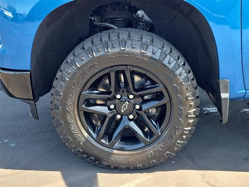 Certified 2022 Chevrolet Silverado 1500 LT Trail Boss w/ LT Trail Boss Premium Package AWD/4WD image 25