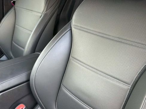 Certified 2024 Mercedes-Benz GLC 300 image 17