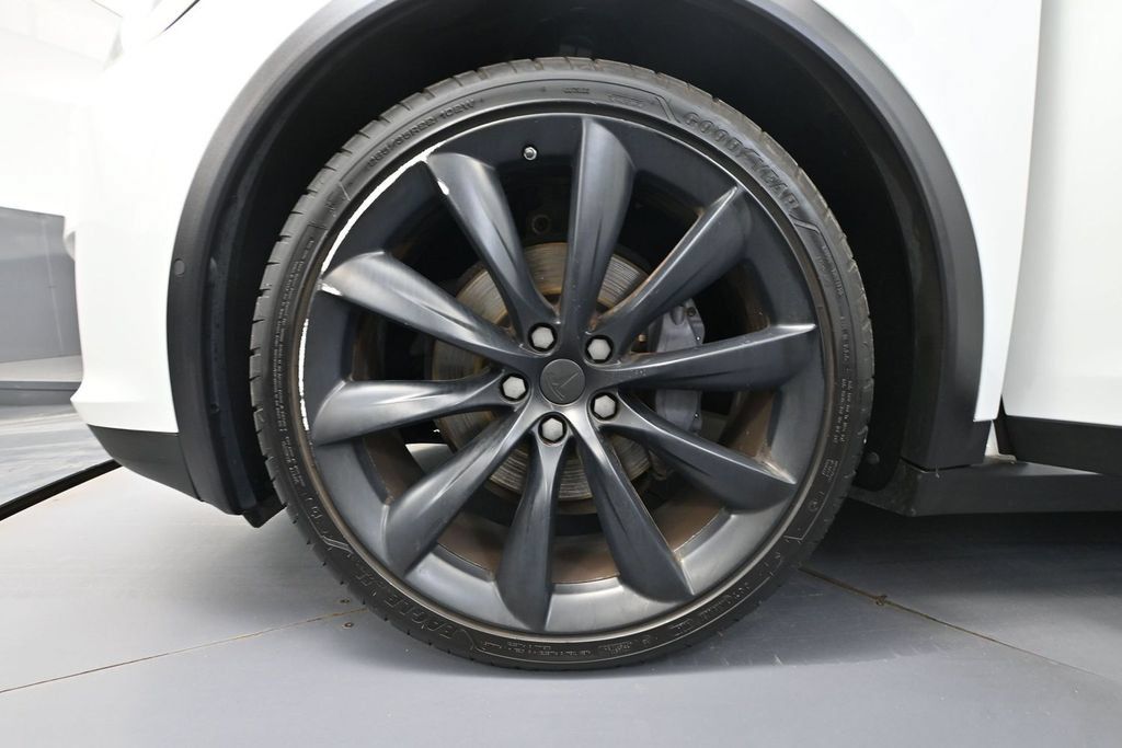 Used 2018 Tesla Model X 100D AWD/4WD image 12