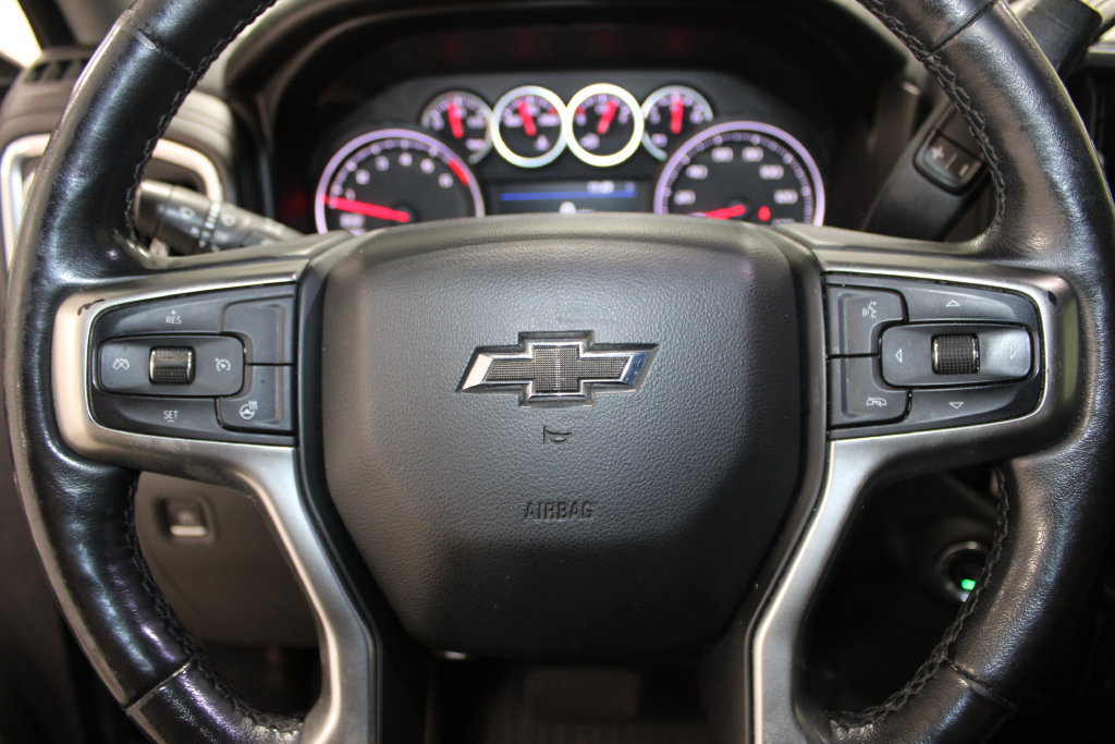 Used 2020 Chevrolet Silverado 1500 RST AWD/4WD image 17