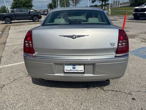 Used 2005 Chrysler 300 C w/ Sound Group II RWD image 21