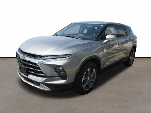 Used 2025 Chevrolet Blazer LT AWD/4WD image 7