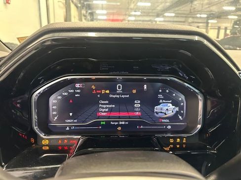 Used 2025 GMC Sierra 1500 SLE AWD/4WD image 25
