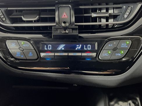 Used 2021 Toyota C-HR LE image 25