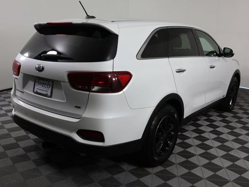 Used 2019 Kia Sorento AWD image 8