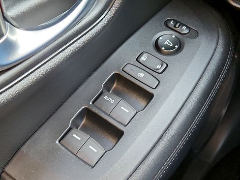 Used 2023 Honda HR-V LX image 22